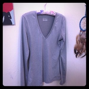 Under Armour  long sleeve shirt